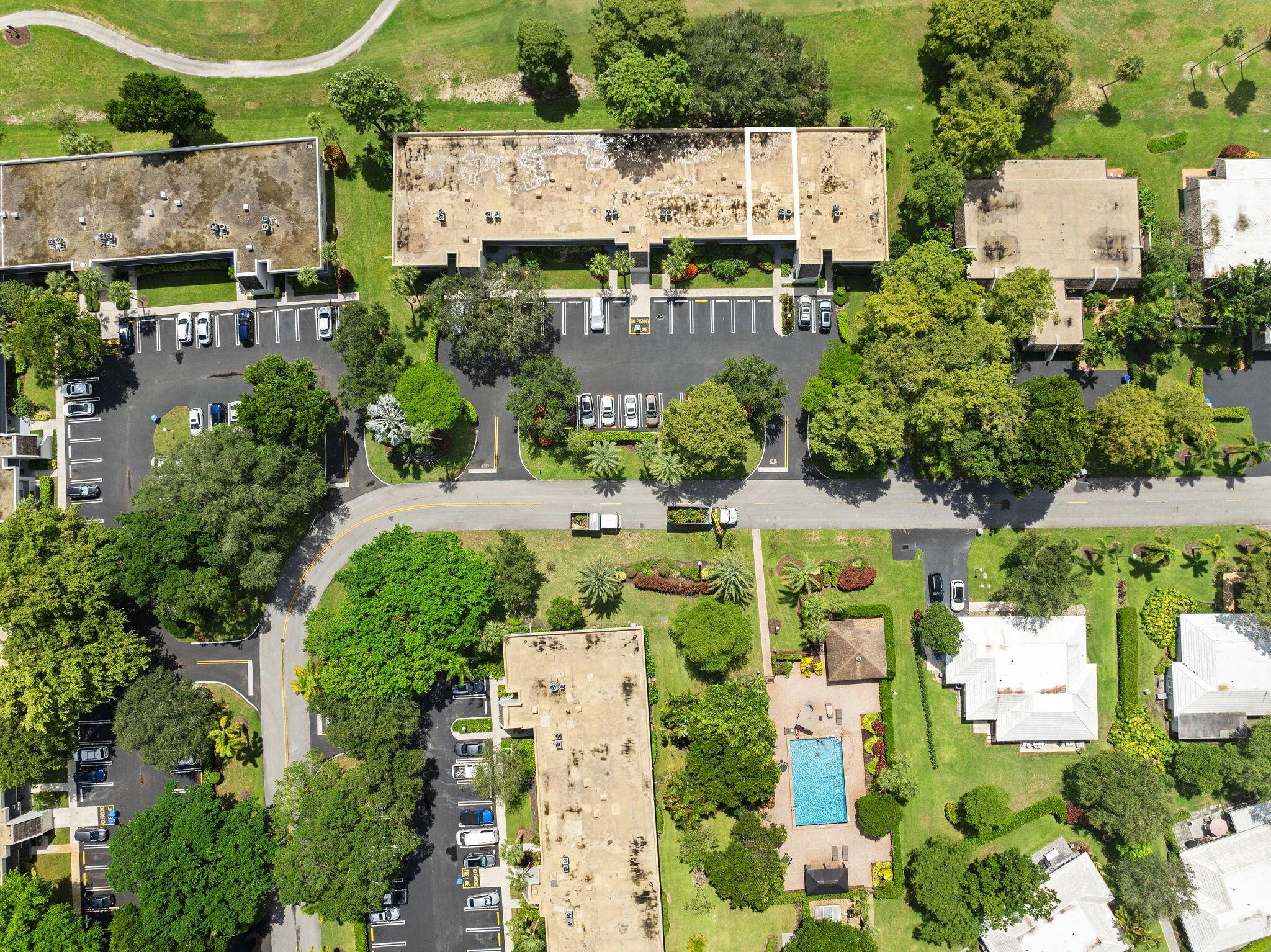 Stunning corner 3 2 with beautiful views of the golf course.