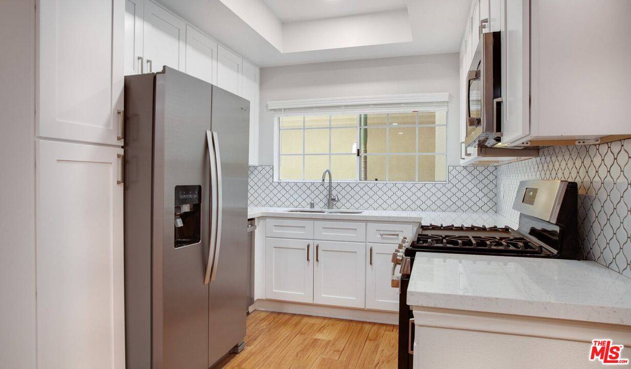 1420  Peerless Place 2BR Beverlywood La