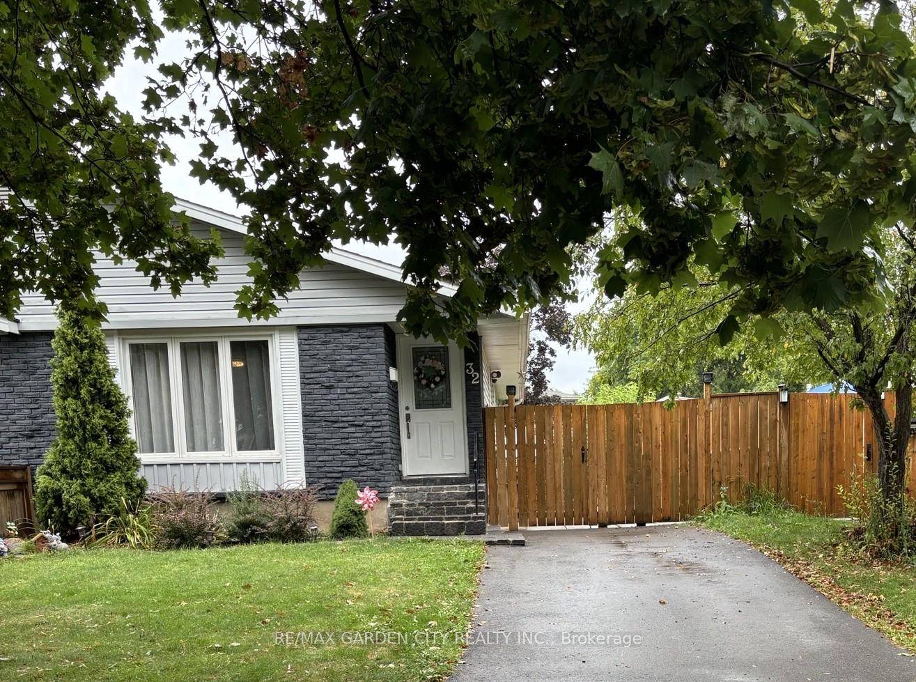 Bright and well maintained lower level unit with private entrance in a desirable Grimsby Beach family friendly neighbourhood.