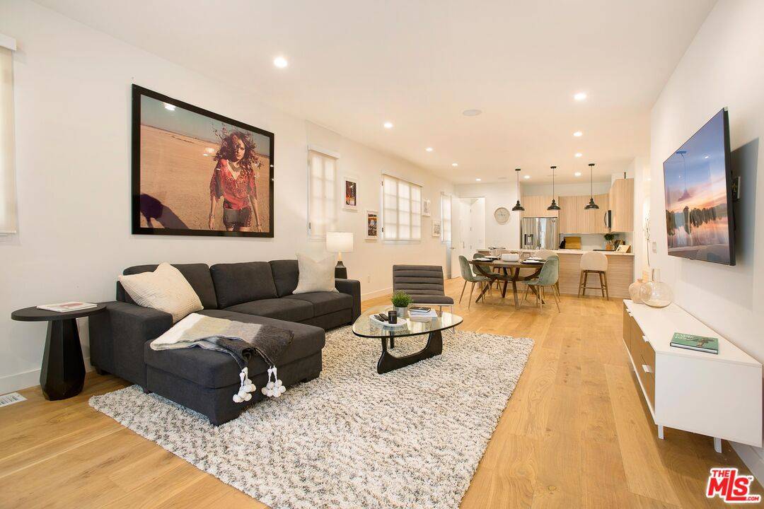 418 N Stanley Ave 2BR Hancock Park La