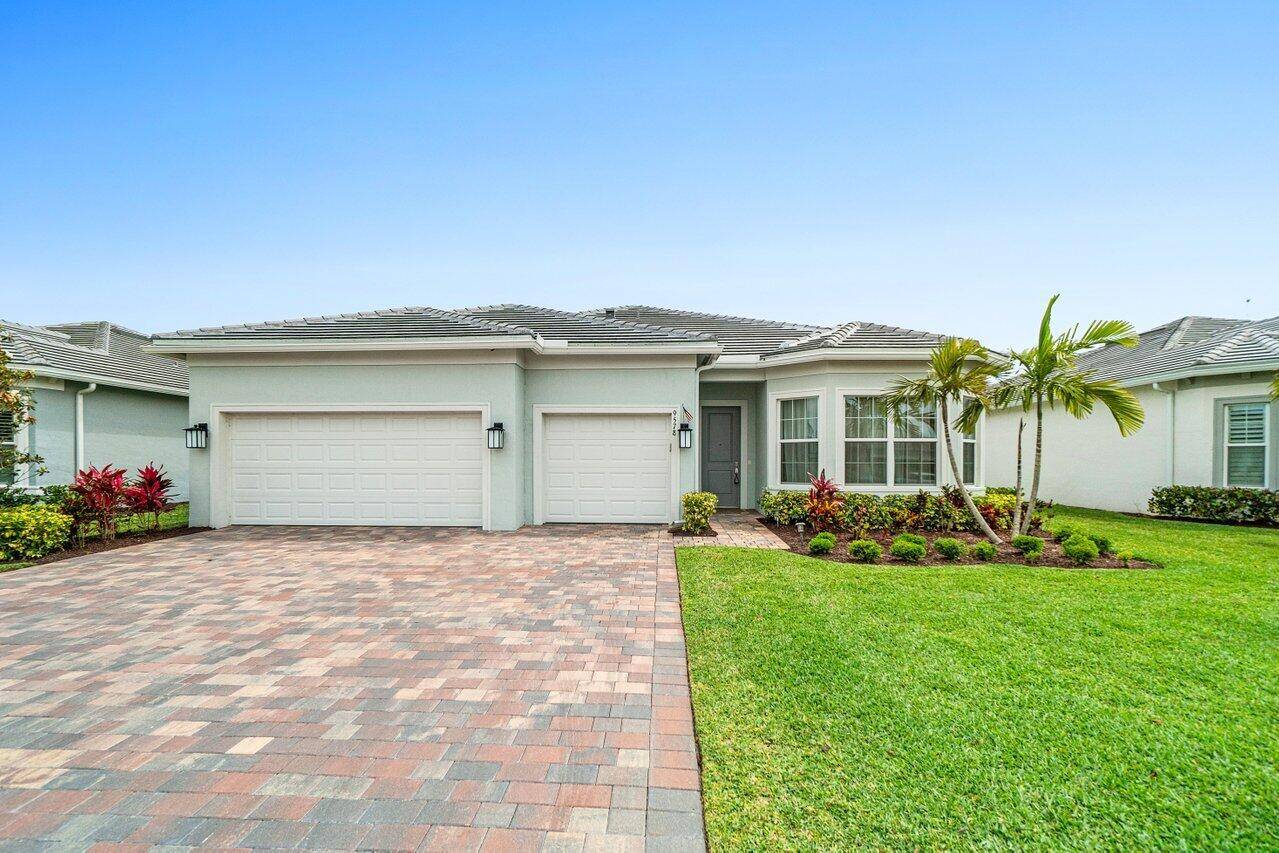 Stunning Move In Ready Home in Sought After Windsong Estates.