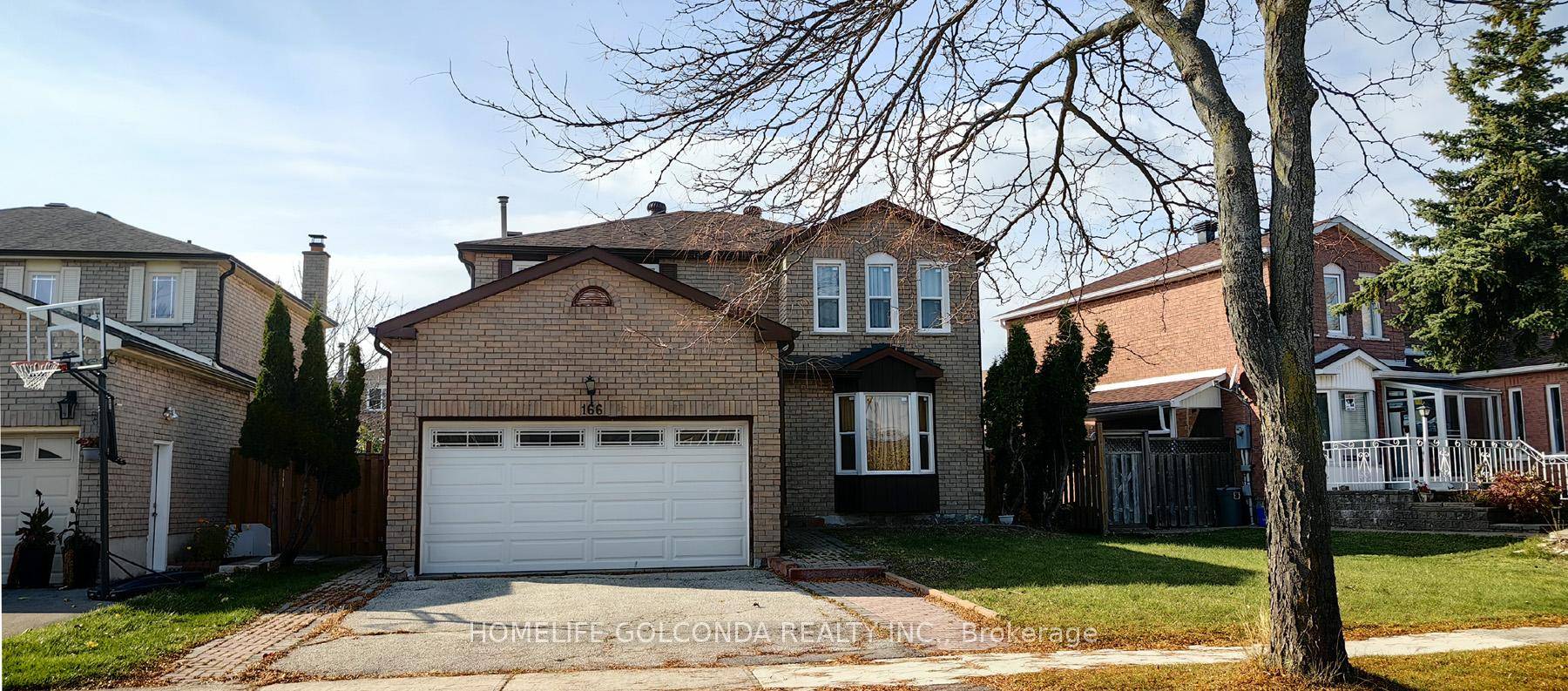 Sun filled 4 2 Detached Home In Quiet Neighborhood.