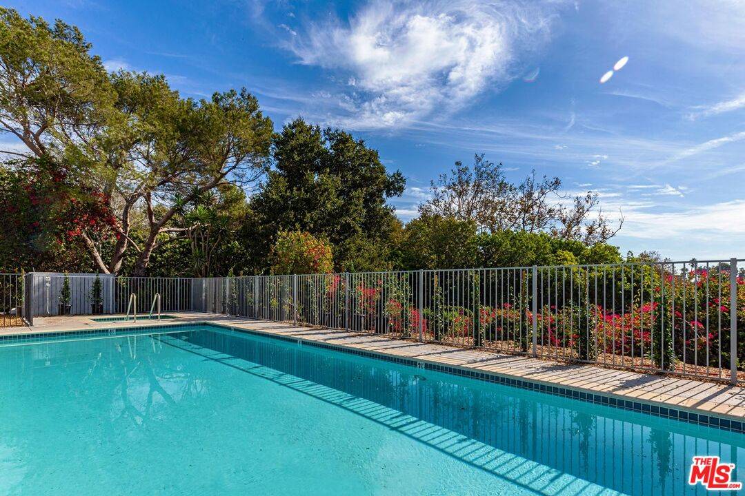 6459 SYCAMORE MEADOWS DR 1BR Malibu La