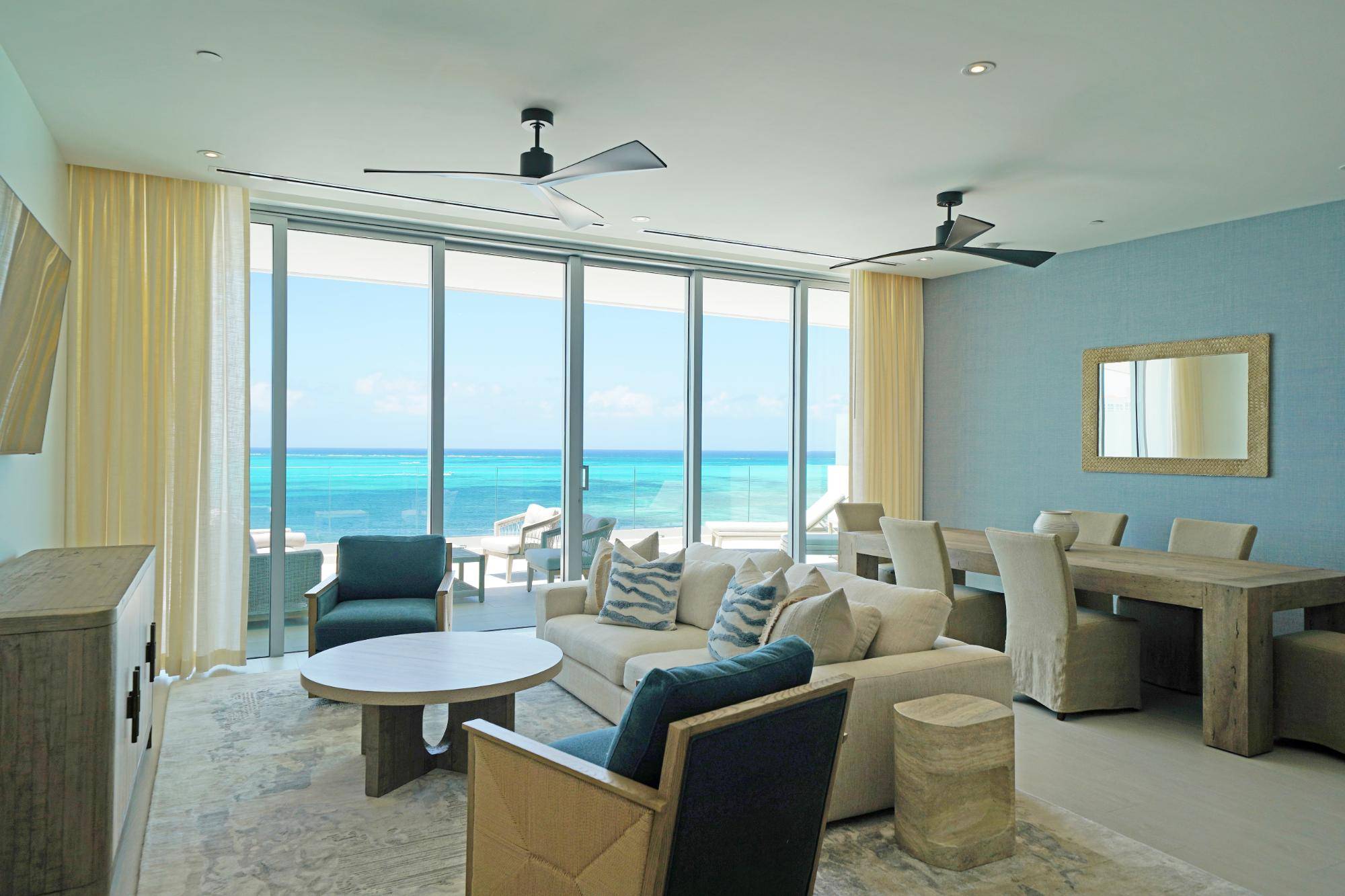 GOLDWYNN Condo Cable-Beach Bahamas