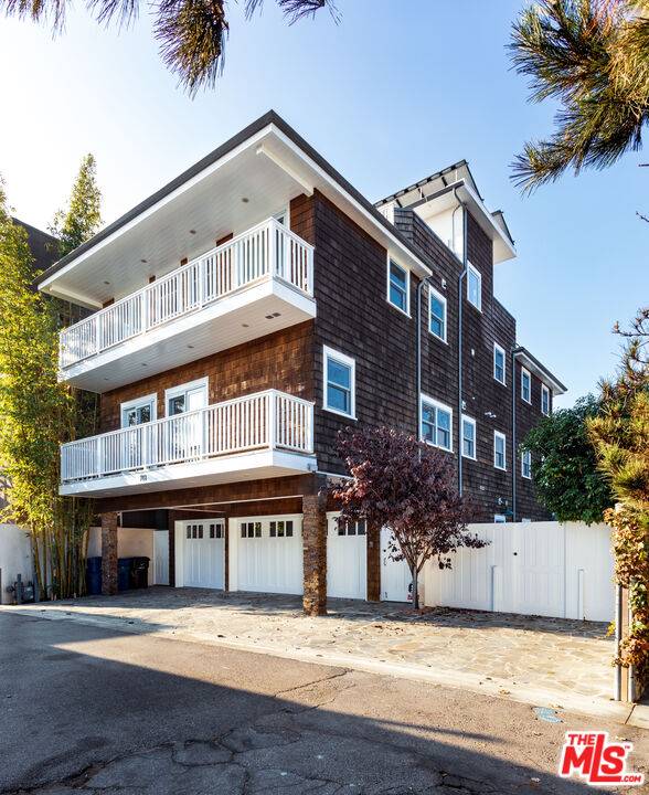 702 Pacific Ave. 4BR Marina Del Rey La