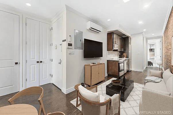 Welcome to 413 South 5th Street !