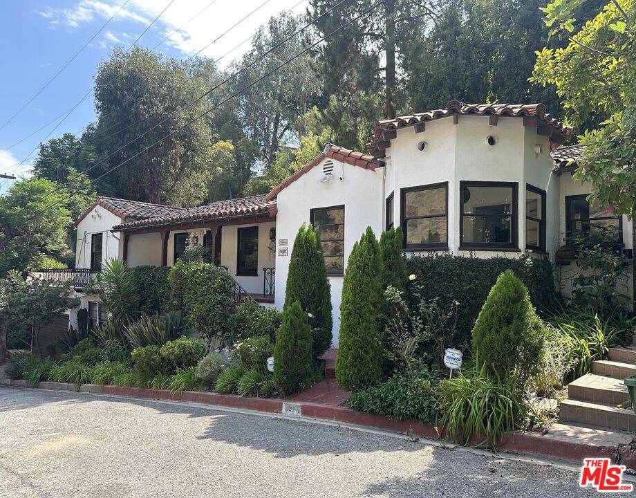 5946   Tuxedo Ter 4BR Hollywood Hills East La