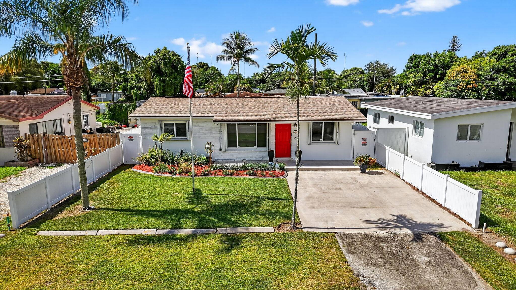 Beautifully maintained move in ready, this 2 bed office potential 3rd bedroom, 1 bath single family home offers the best of South Florida living just 20 minutes to the beach ...