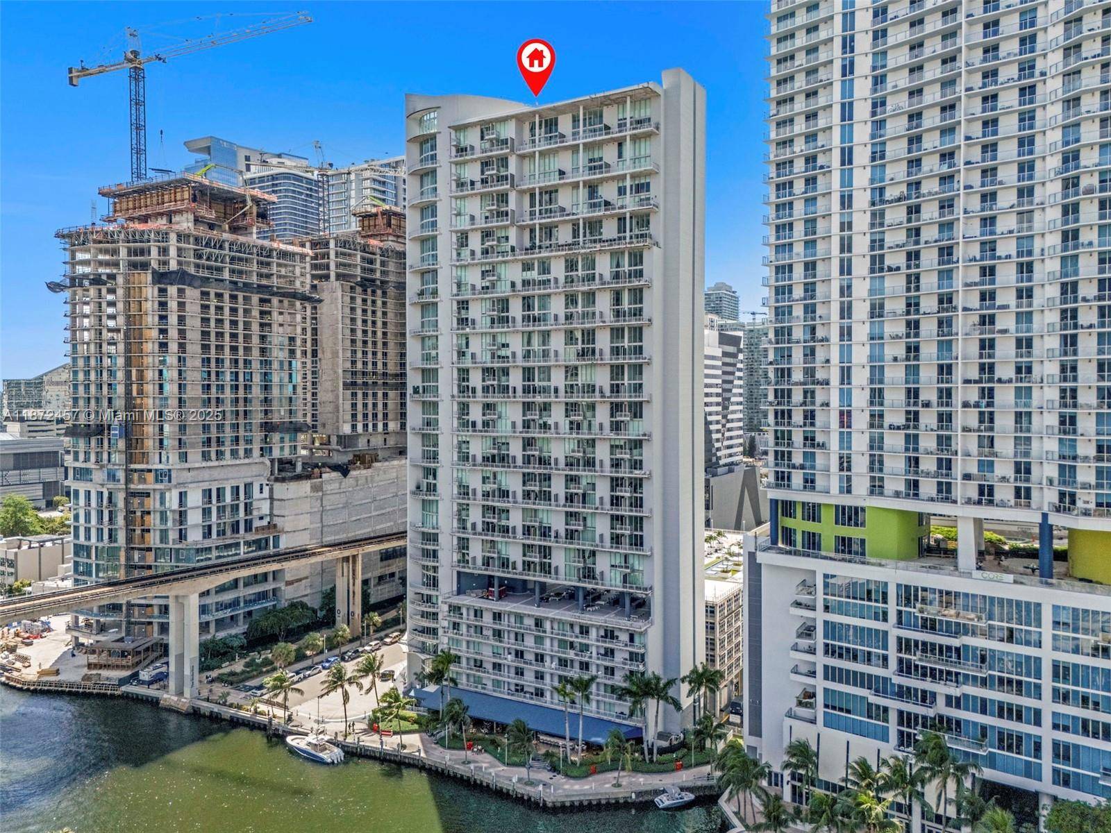 Modern 2 Story Loft in the Heart of Brickell Prime Location !