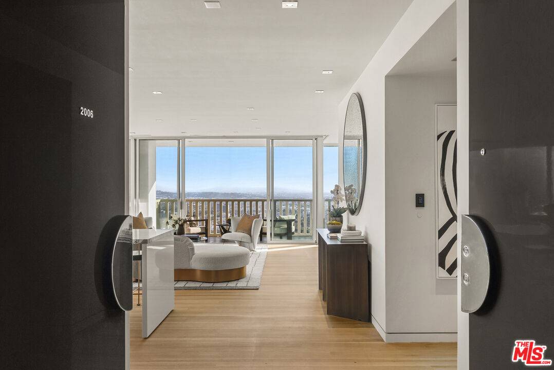 9255   Doheny Rd 1BR Sunset Strip La