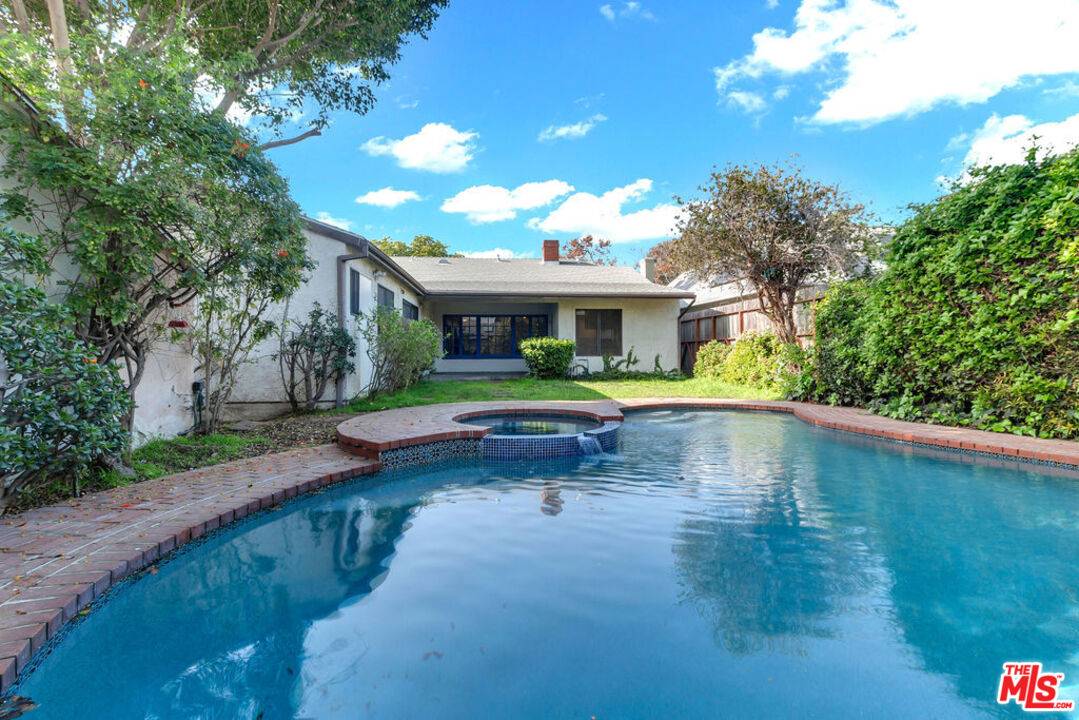 152 S Kilkea Dr 5BR Beverly Grove La