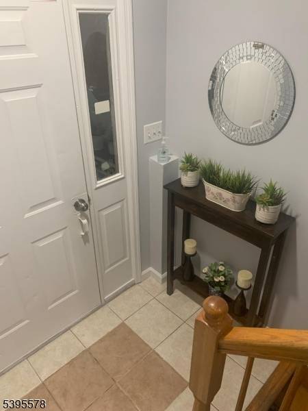 Good for owner occupant or investor.