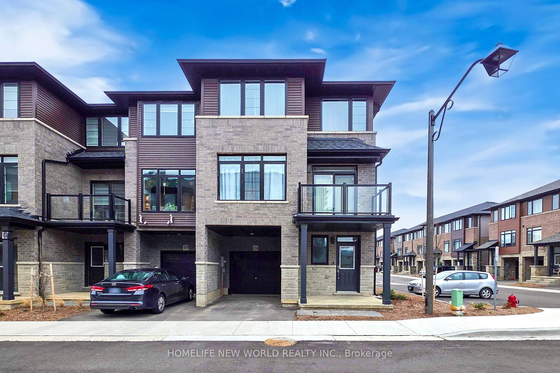 Stunnning End Unit Townhouse Located in the Desirable Neighborhood of Brantford, Brant West.