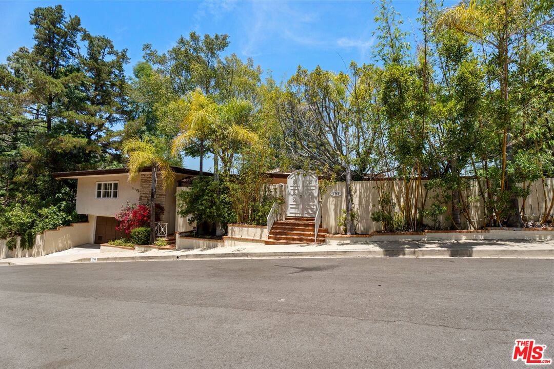 1743   Stone Canyon Rd 4BR Bel Air La