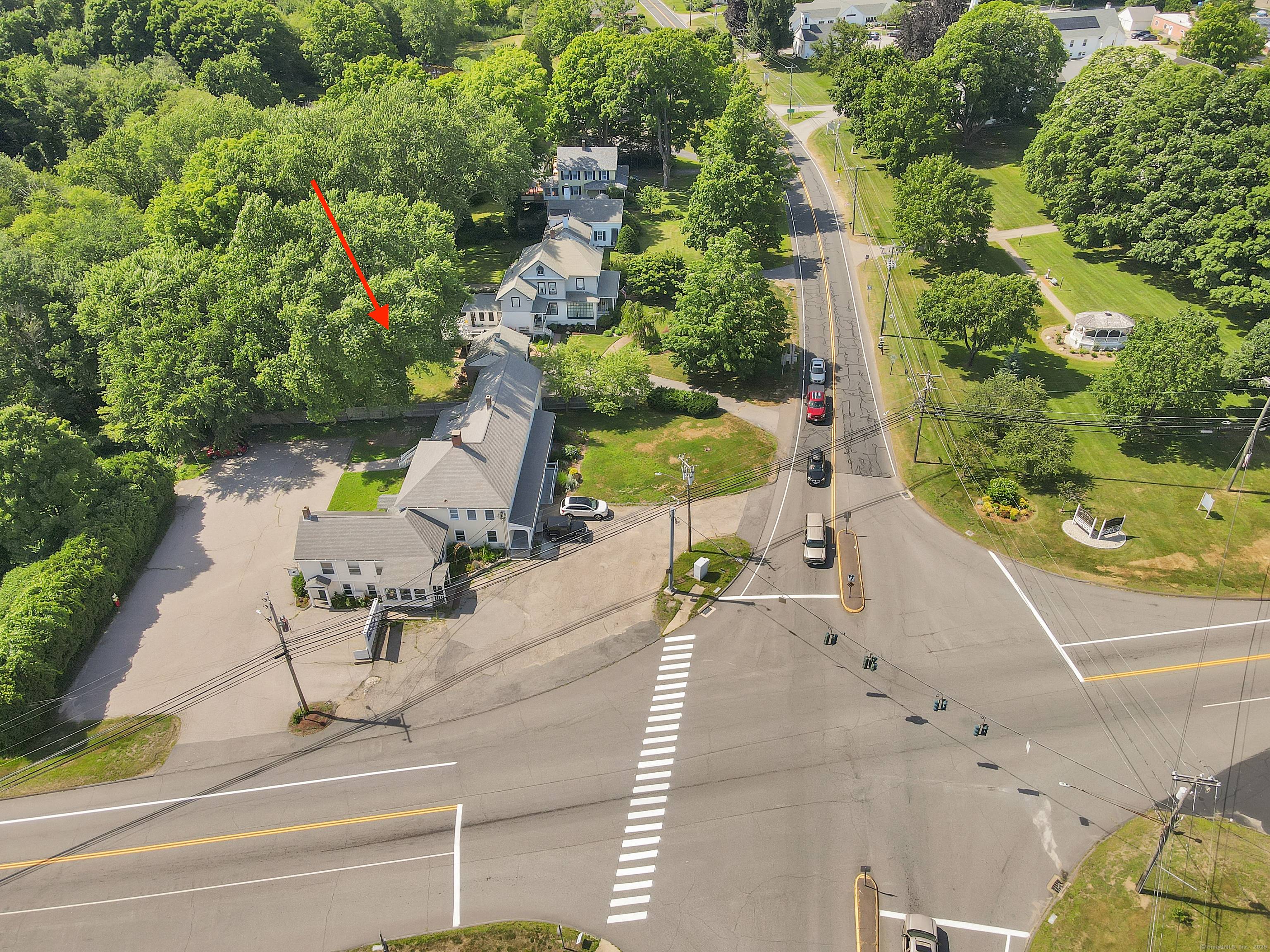 Historically known as the Landmark Building in the charming town of Columbia, this retail Office building is beautifully located at the signaled intersection of Route 87 and Route 66.
