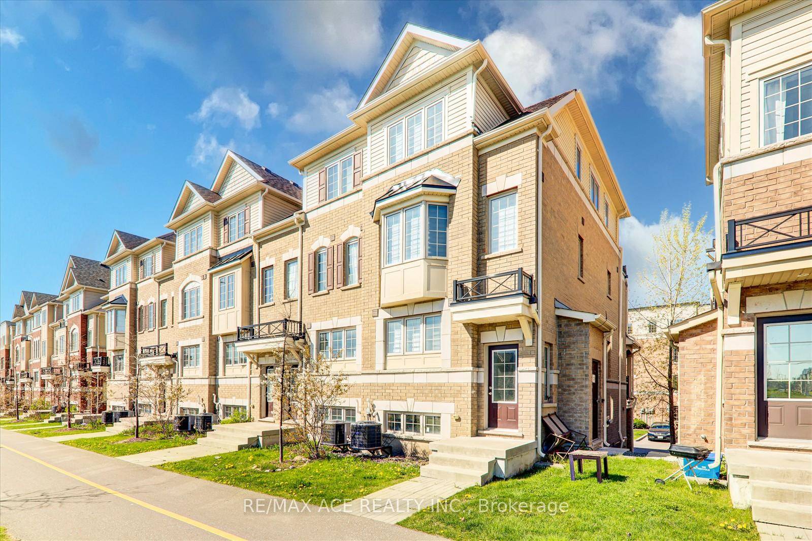 Beautiful And Spacious End Unit Townhouse, over 1800Sq Ft With Outdoor Space With 2 Entrances, W O To Large Balcony From Living Area.