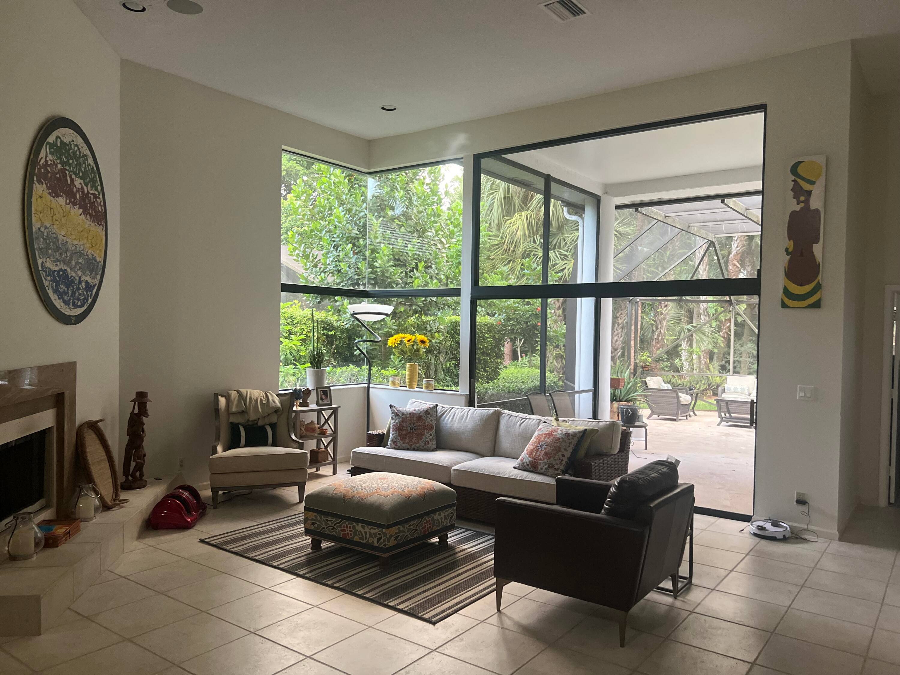Looking for a beautiful corner unit that will bring you peace and serenity, look no further.