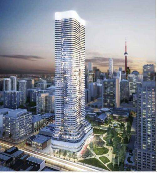 Luxury 1 Bed Room Plus Den At Heart Of Toronto.