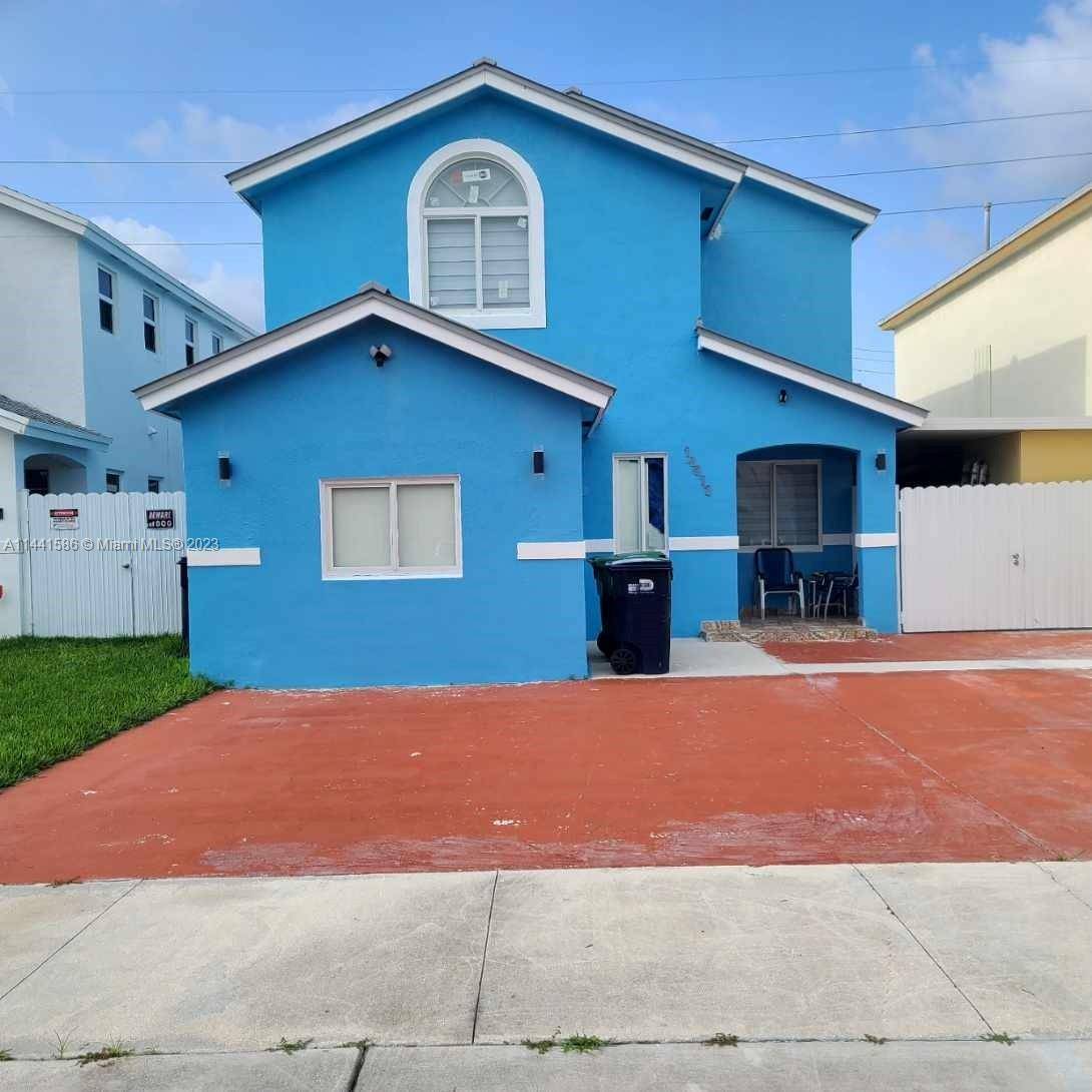 SELLER WILL CONTRIBUTED 3 OF THE SELLING PRICE TOWARDS BUYER CLOSING COSTS VERY SPACIOUS TOTALLY RENOVATED TWO STORY SINGLE FAMILY HOME 3 BEDROOM 2.