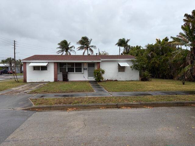 Looking for the ultimate downtown lifestyle ?