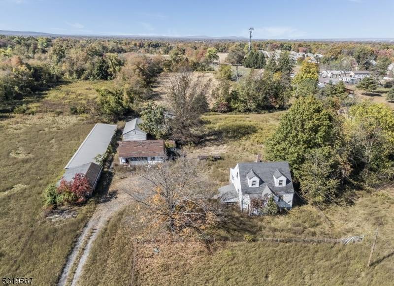 31. 5 ACRES. Zoned Residential Agricultural.