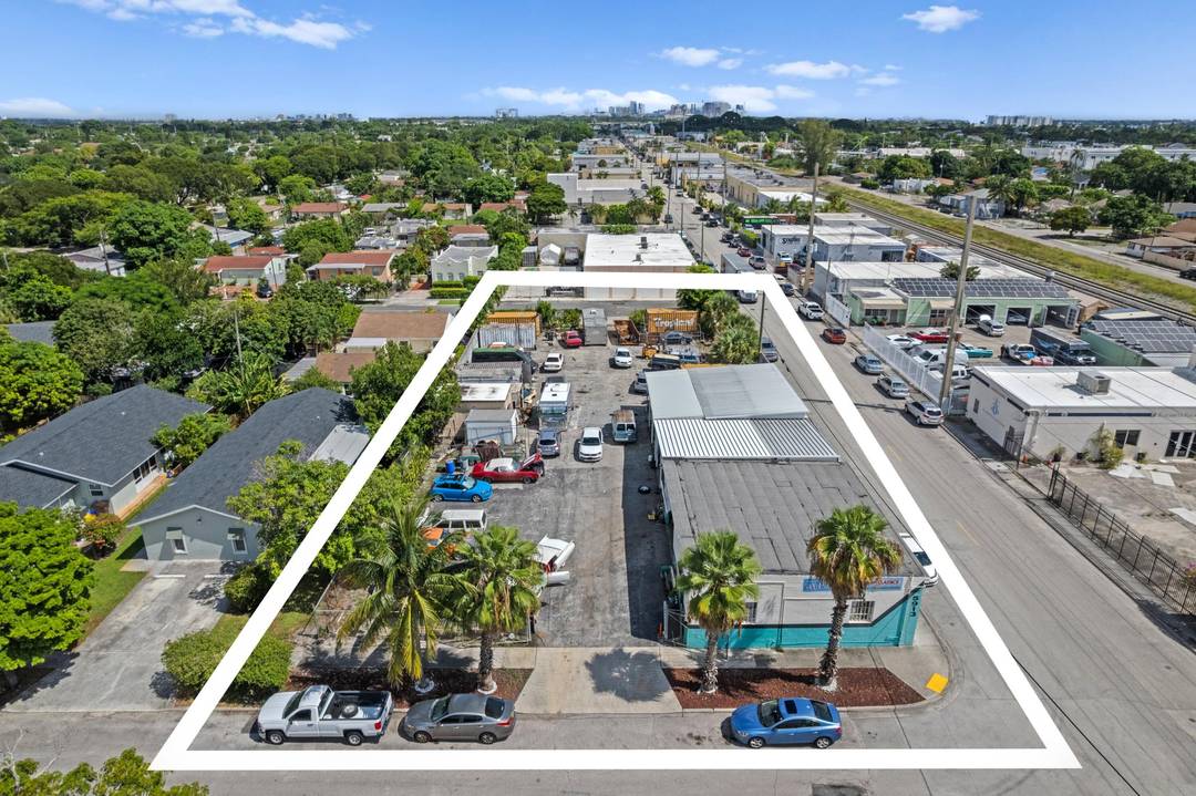 Excellent Opportunity to secure your growing business, and lease in one of the area's most vibrant and sought after corridors ''Georgia Avenue Design District'' !