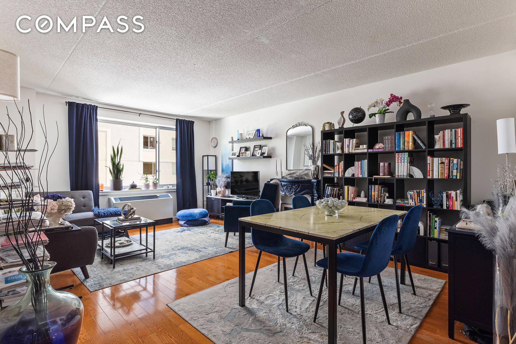 Welcome home to this bright and airy one bedroom residence at the Kalahari, where style meets convenience.