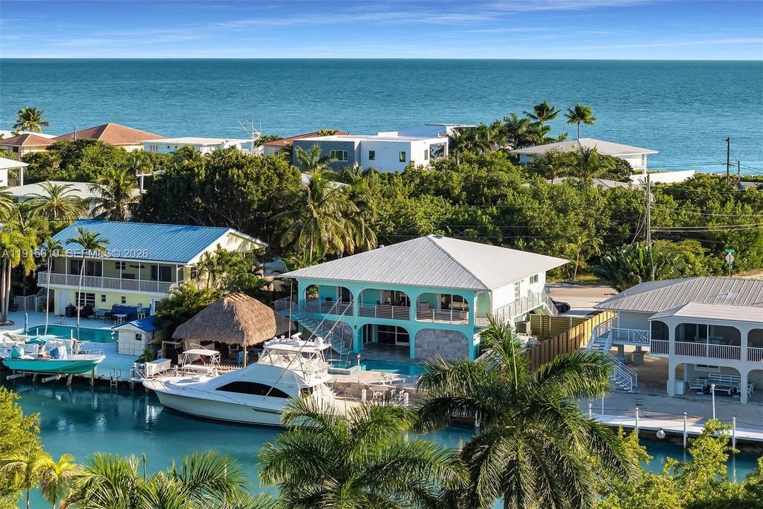 This 2 bed 2 bath home on the second floor.