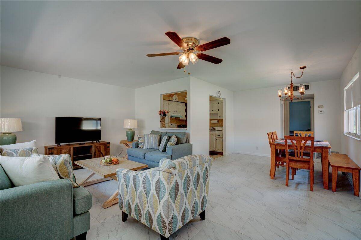 This charming and beautifully maintained 1 bedroom, 1.