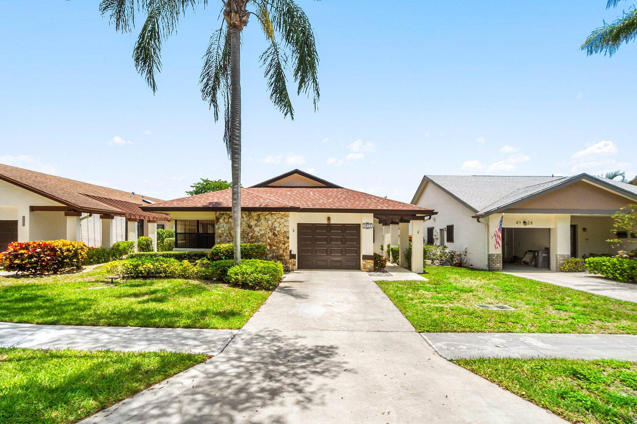 Come visit this highly desirable Fairmont Place Community.