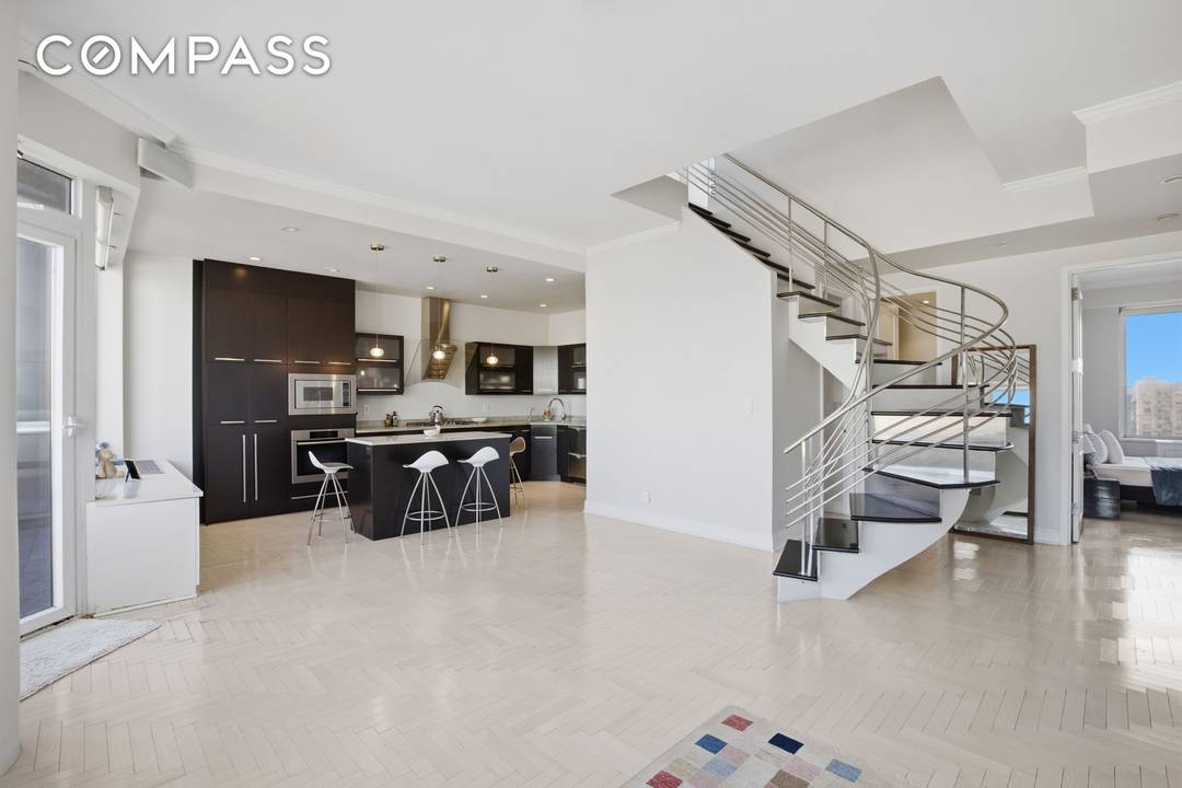 Penthouse in The Grand Sutton !