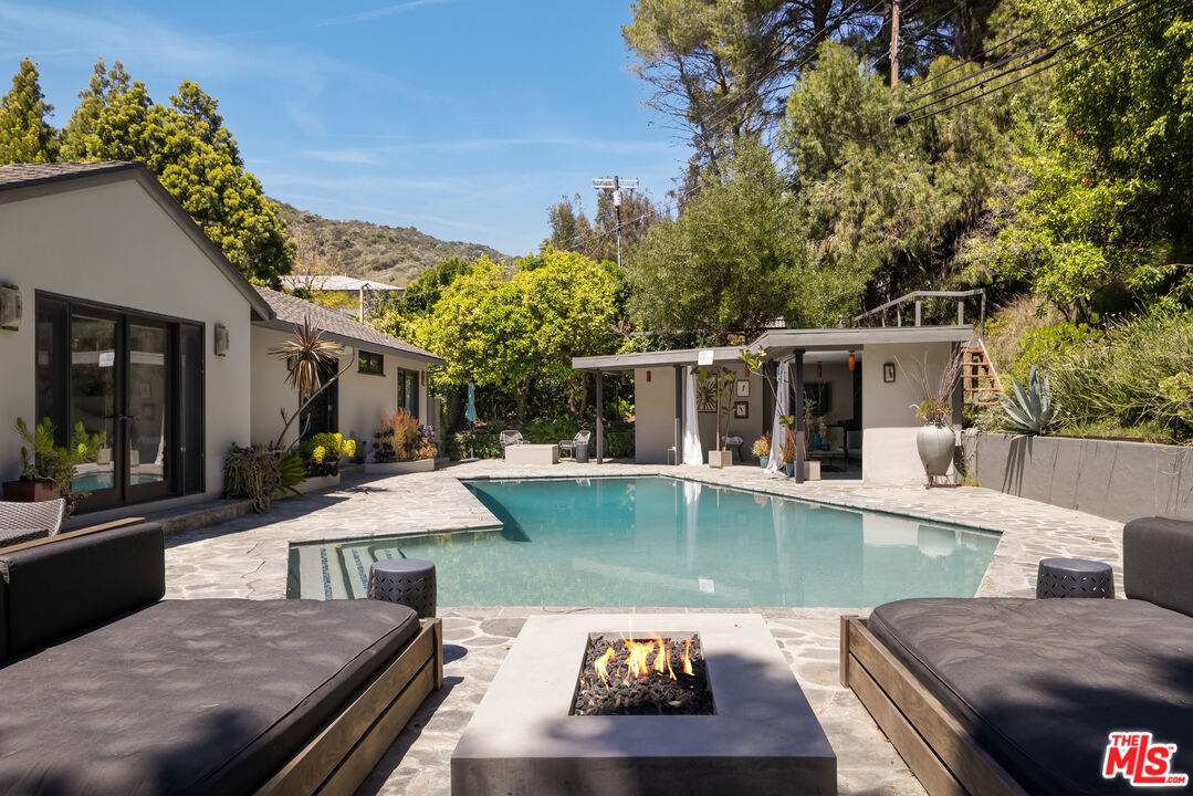 1646 San Ysidro Dr 5BR Beverly Hills Post Office | B.H.P.O. La