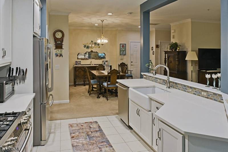 Your home search will begin and end here in the desirable, well maintained Active Adult age 55 Community of Horizons at Mt Arlington.