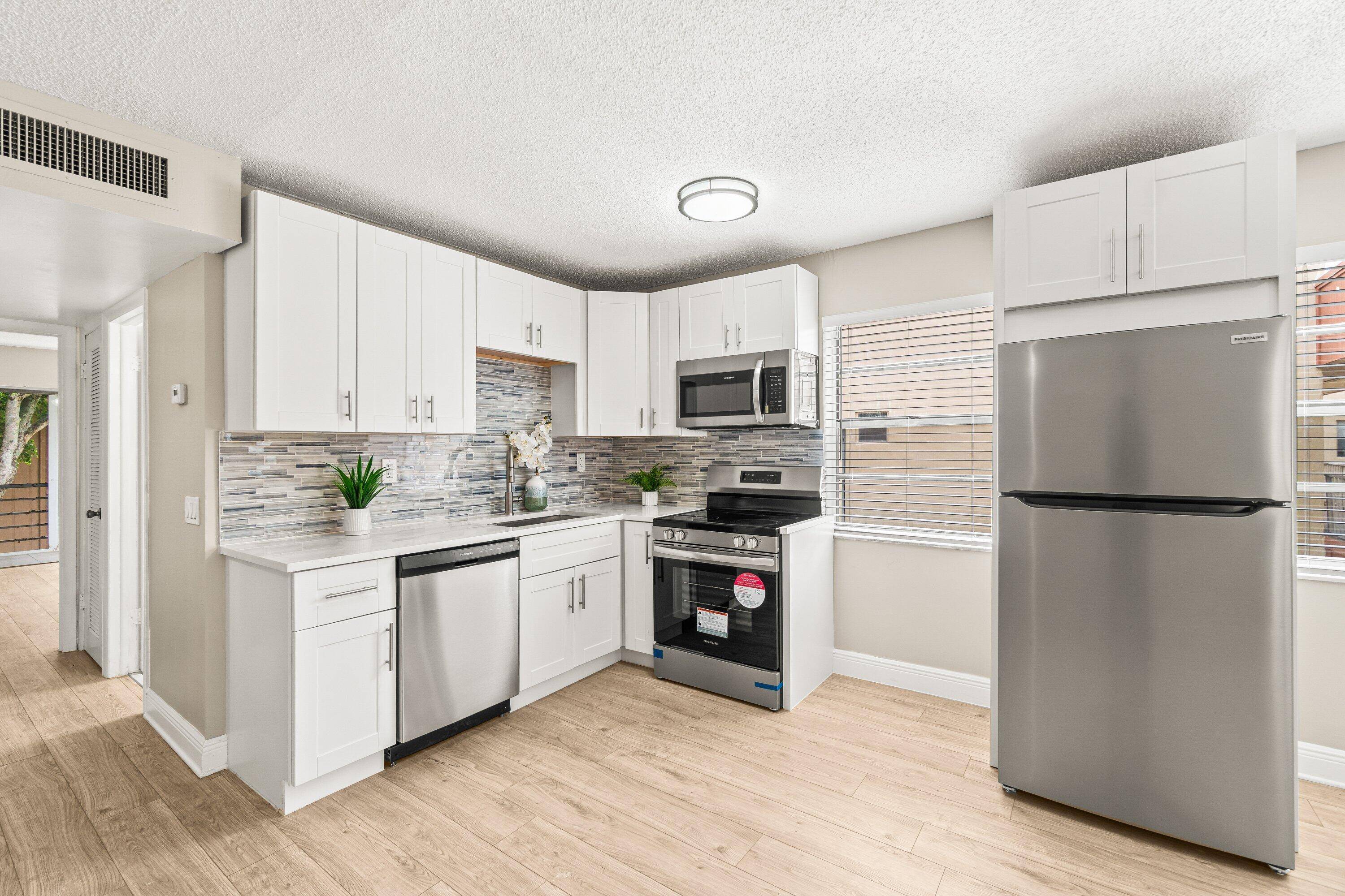 Beautiful 2 bed 2 bath Condo in Kings Point 55 community.