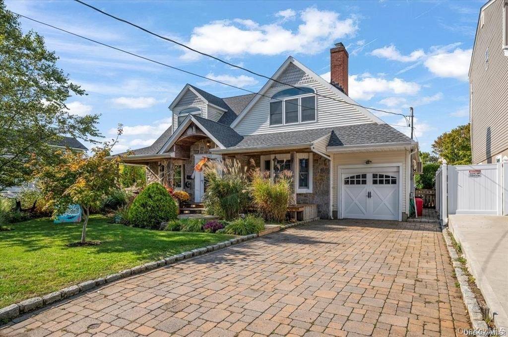 Beautiful Waterfront home located in Bay Colony.