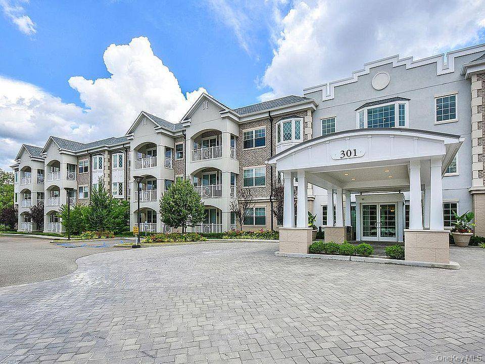 New to market. Absolute stunning luxury Condominium living at the Doubleday Residences.