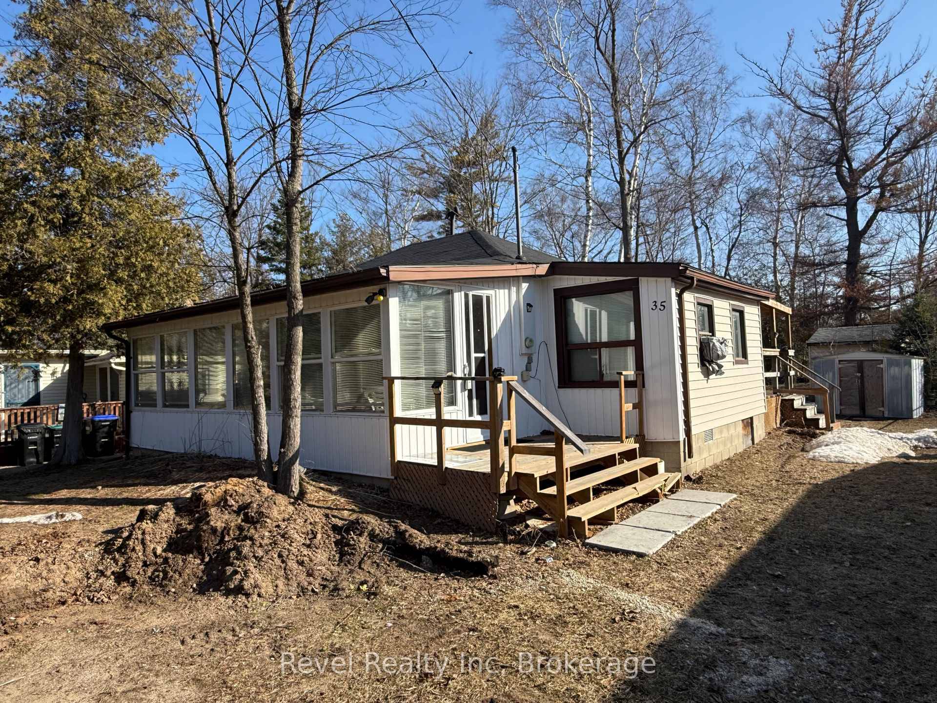 Looking for the perfect weekend escape or a smart investment opportunity ?