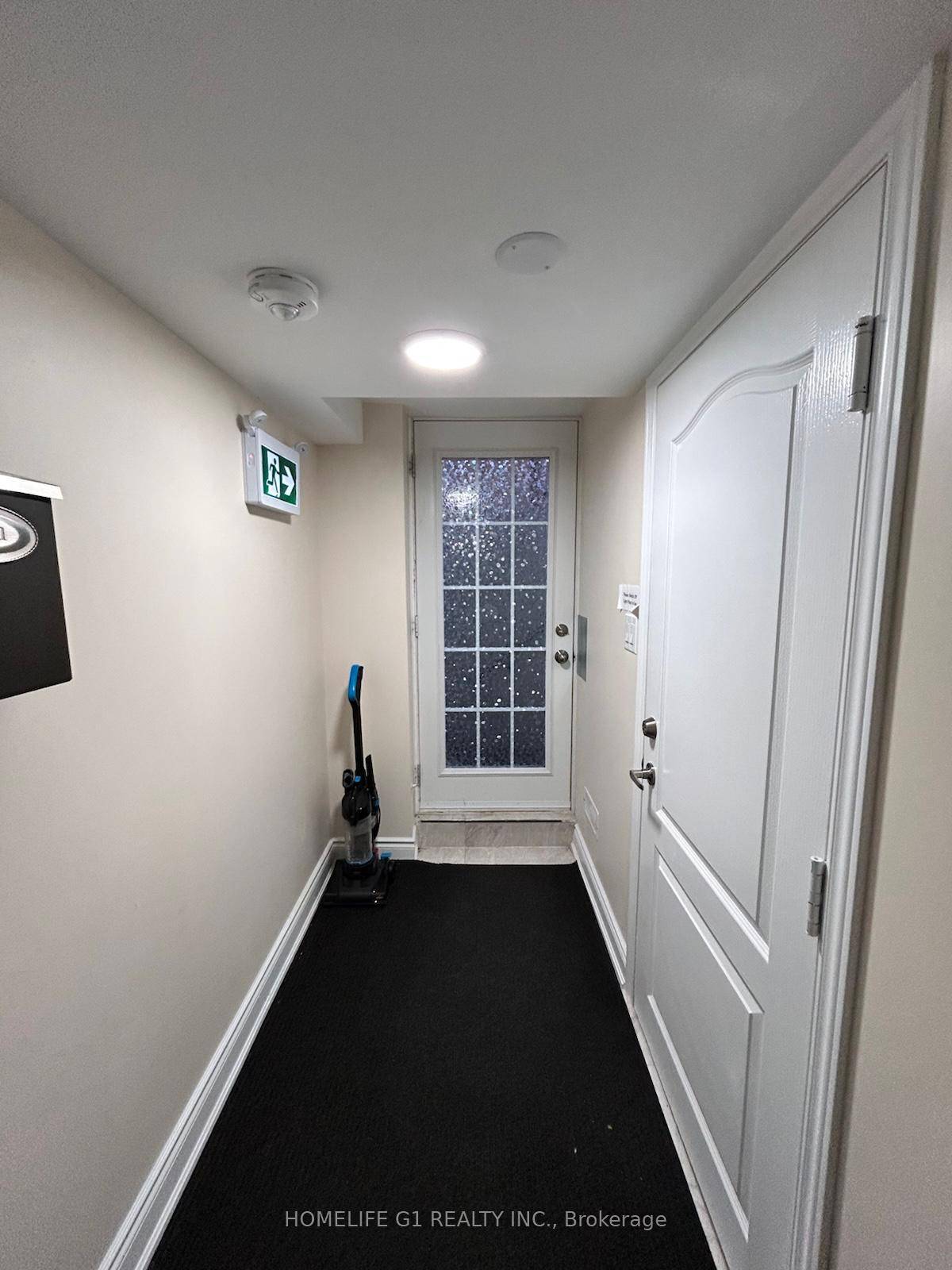 One bedroom Basement For Lease In Markham !