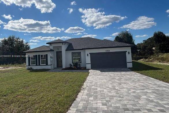Brand new 3 bedroom, 2 bath home in beautiful Ocala !