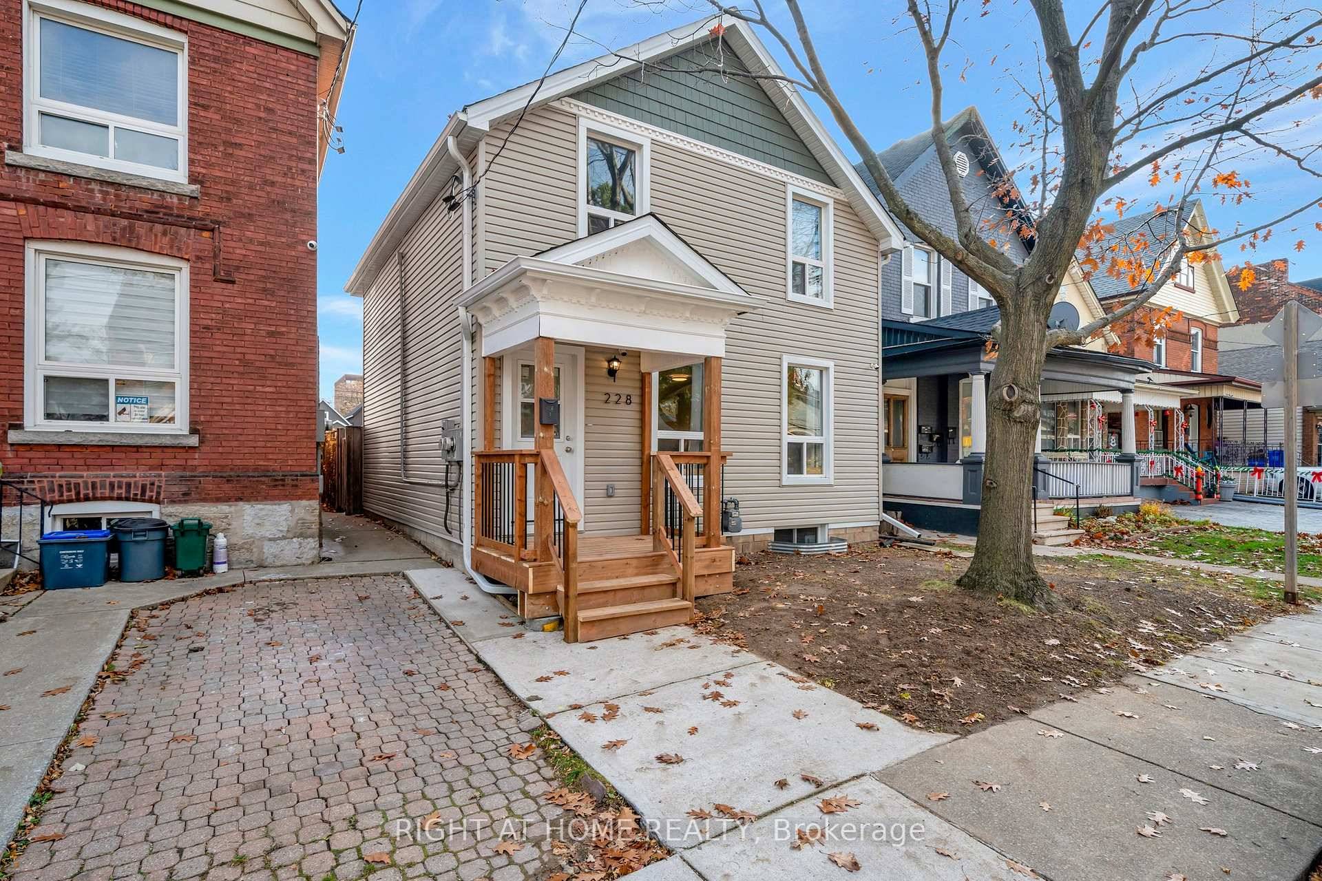 Welcome to this spectacular home located in the trendy Beasley community.