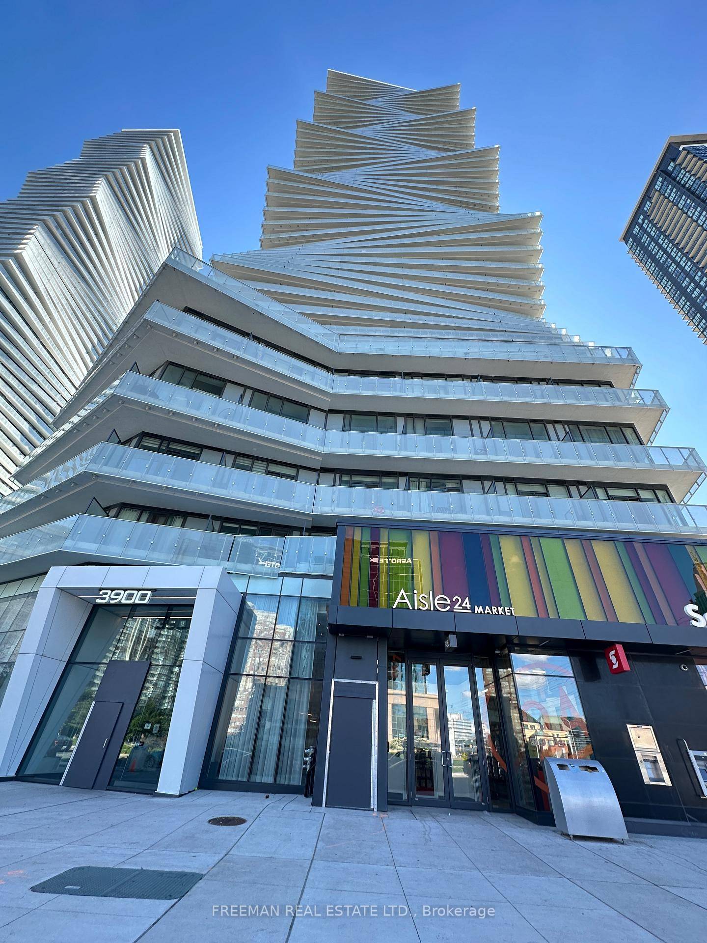 Welcome to M City Tower 1 in the heart of Mississauga City Centre !