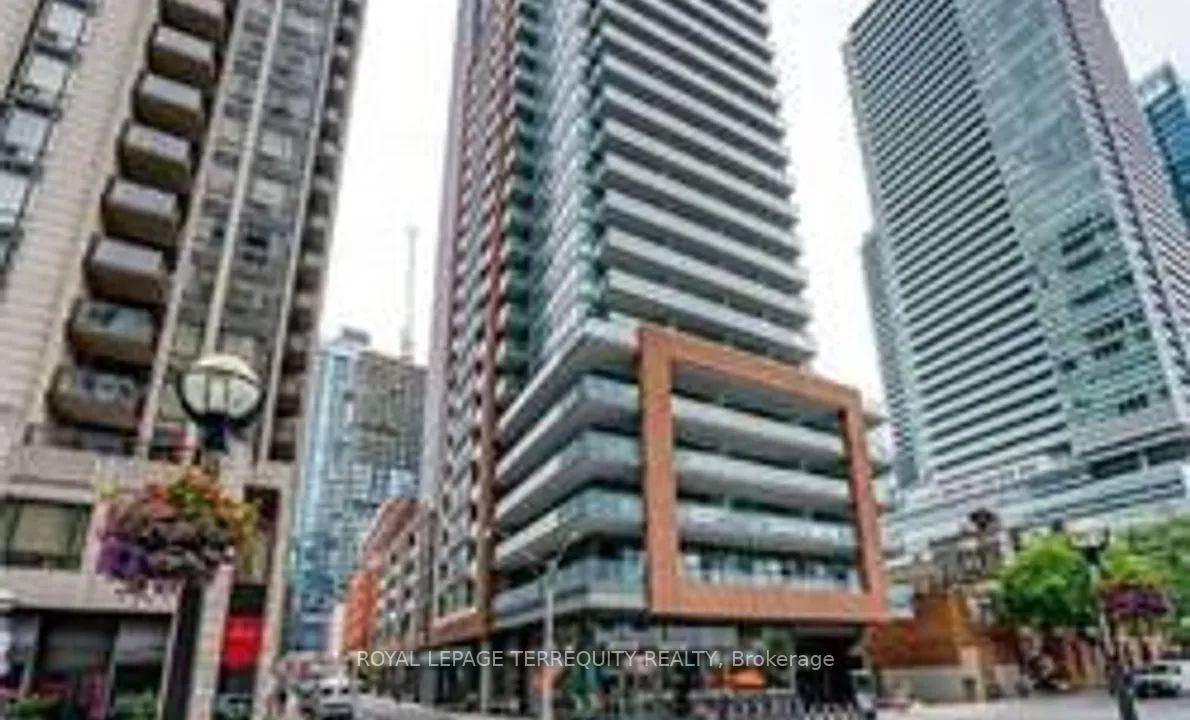 Welcome to The Mercer Boutique Luxury in Toronto's Entertainment District !