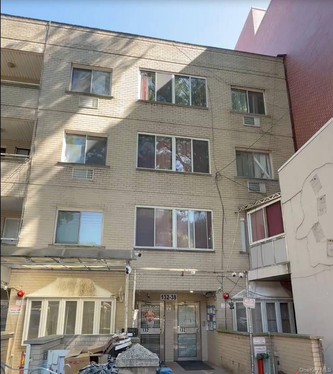 6 Families 2 Commercial Community Facility Use Dr Office Multifamily in the heart of Flushing.