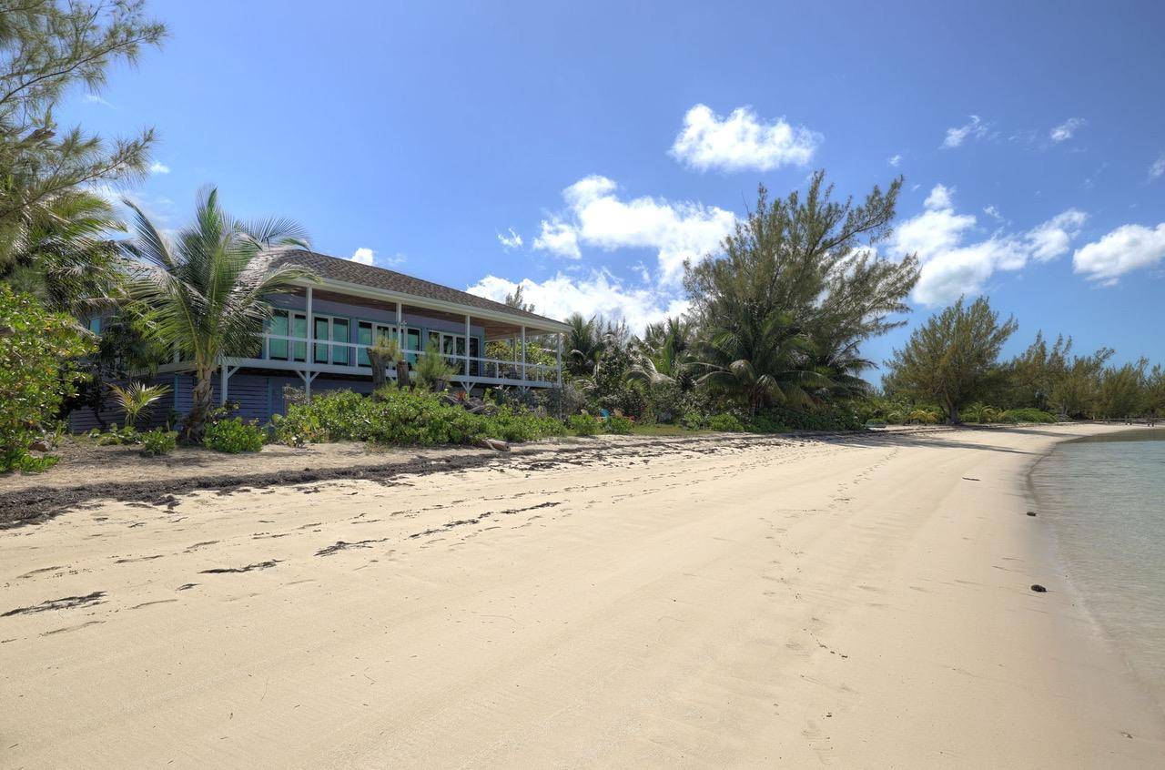 PLUM CRAZY COCO BAY BEACH Single Family Home Abaco