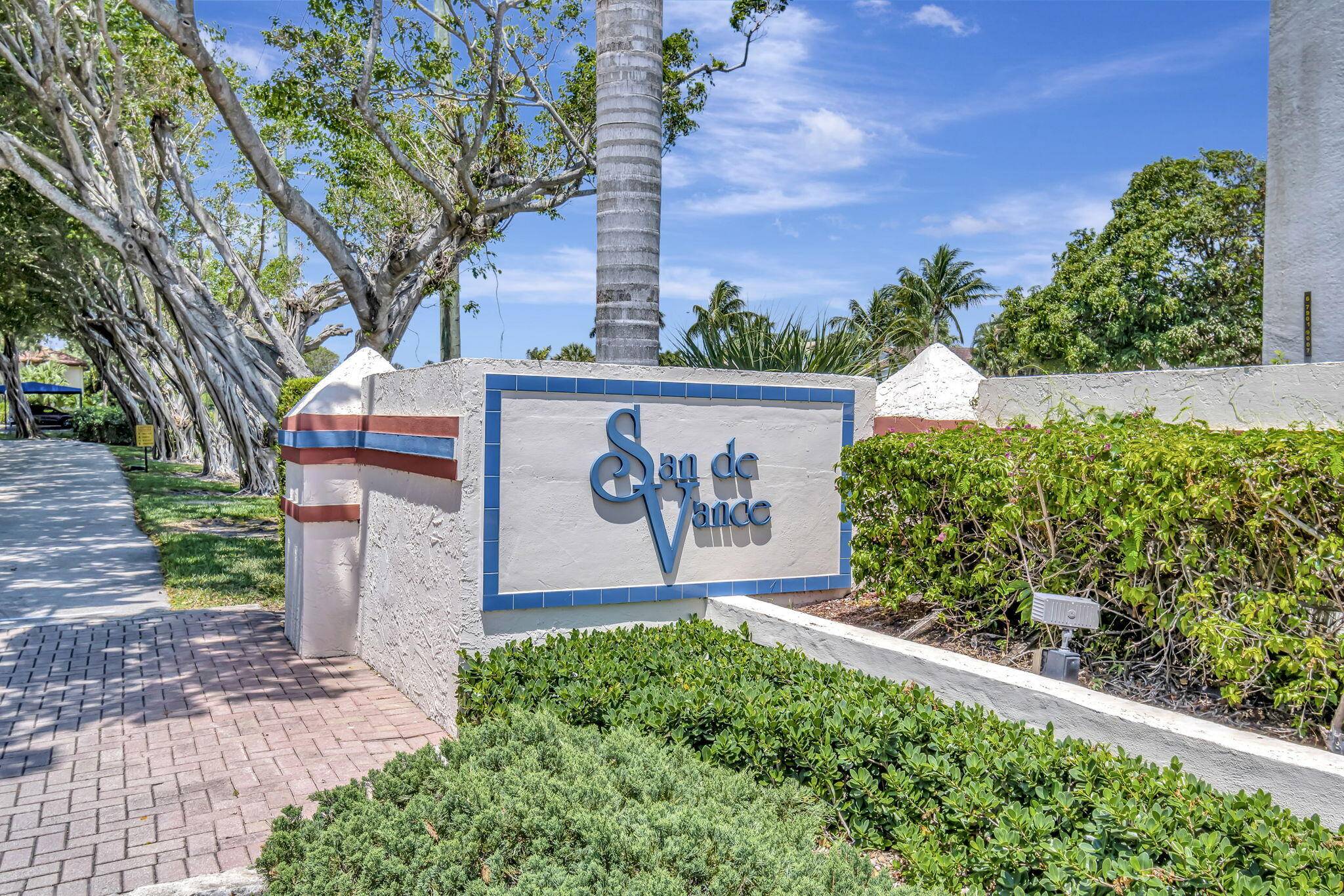 Welcome to The San De Vance Golf and Tennis Community, a hidden gem in a wonderful East Boca Raton location, offering a resort style Club House heated pool, fitness center ...