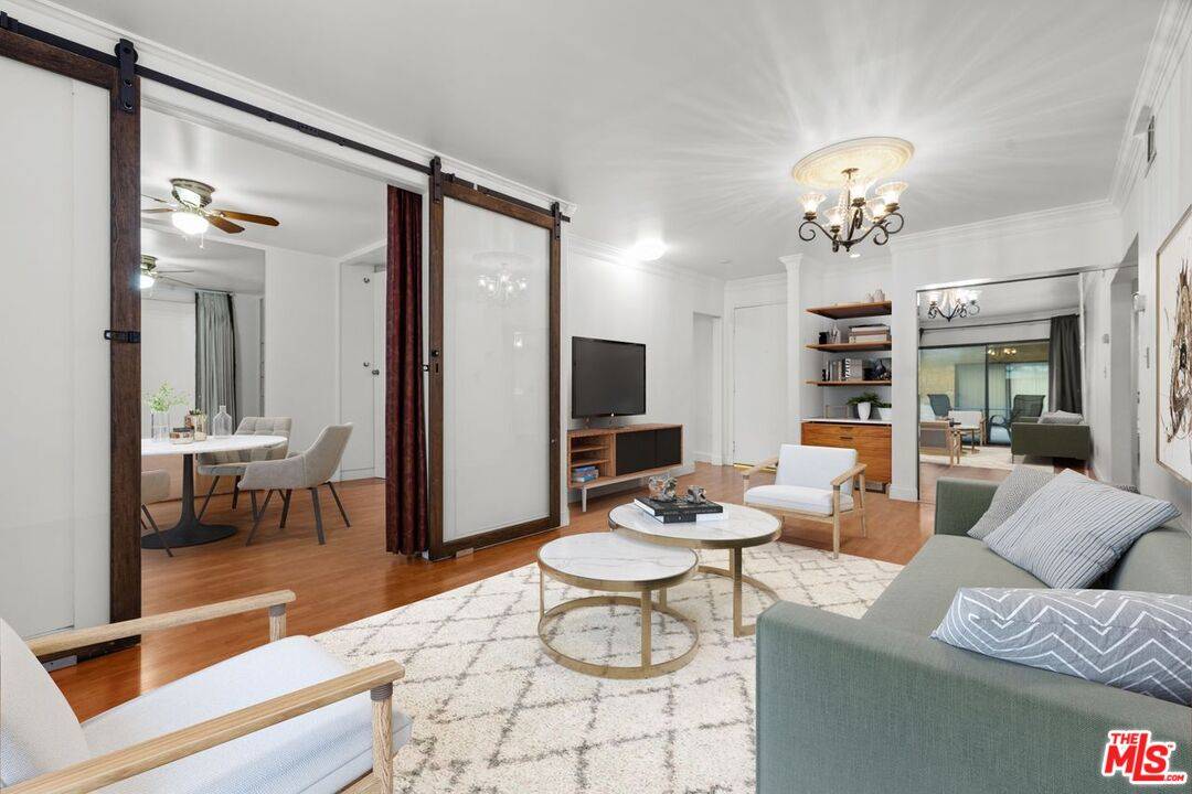 1735 N Fuller Ave 1BR Hollywood Hills East La