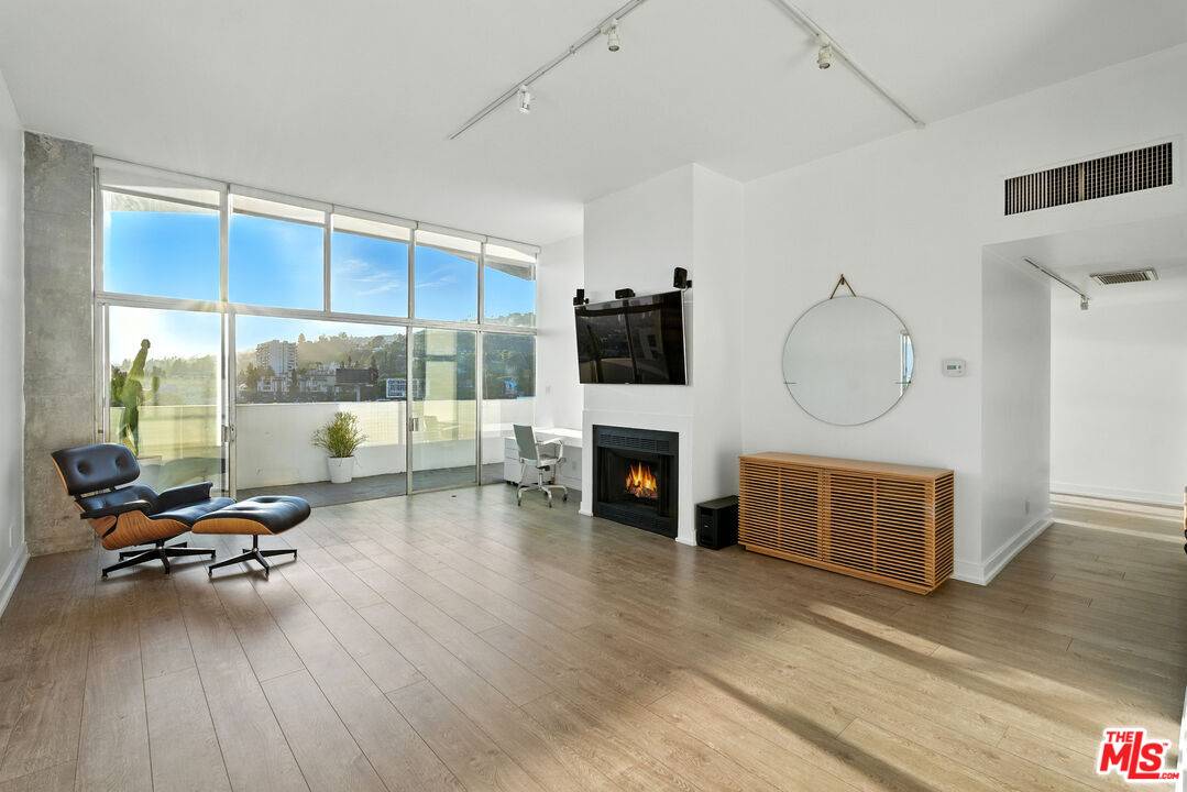 1155  N La Cienega Blvd 2BR Sunset Strip La