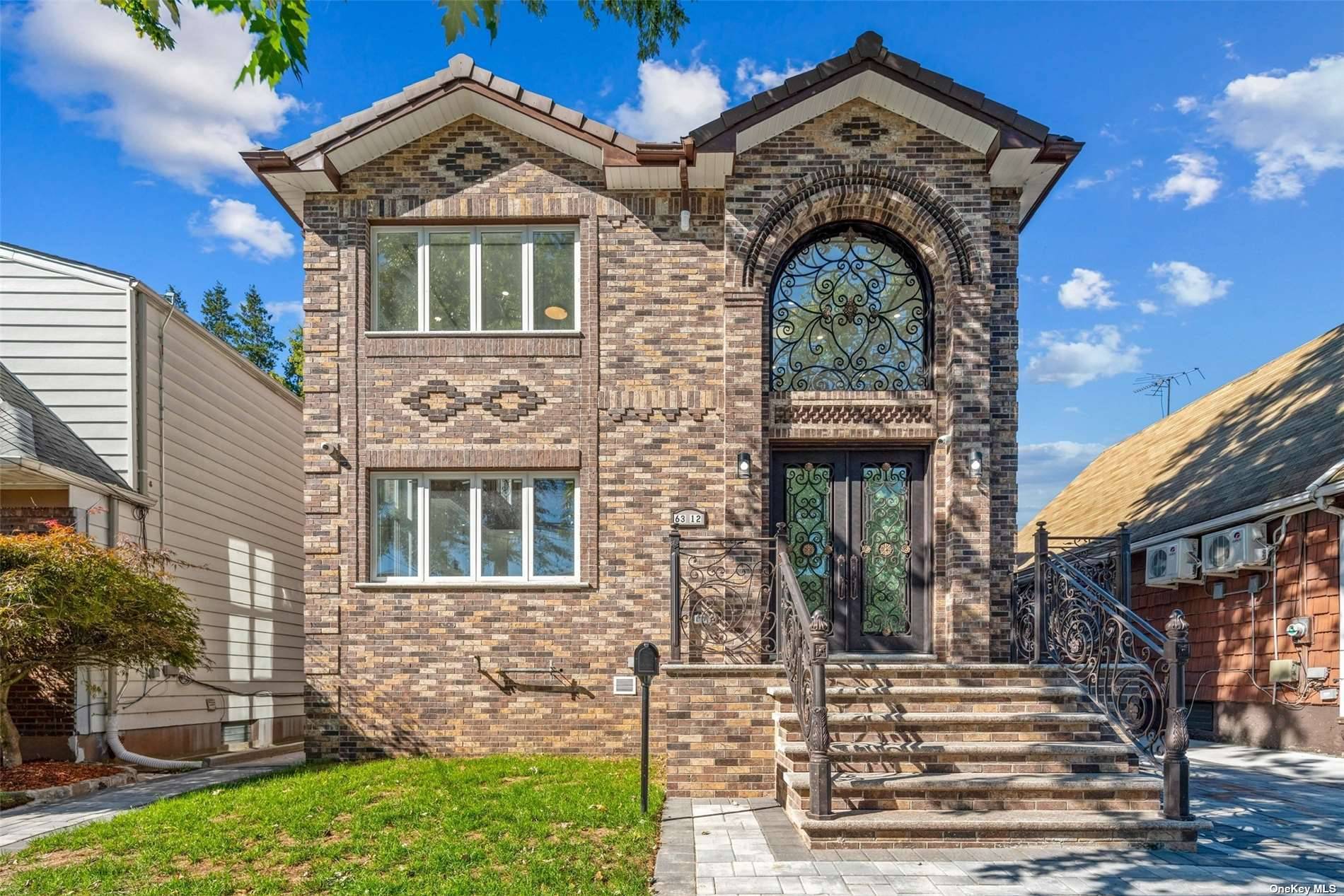 Brand new legal two family luxury brick house in Flushing.