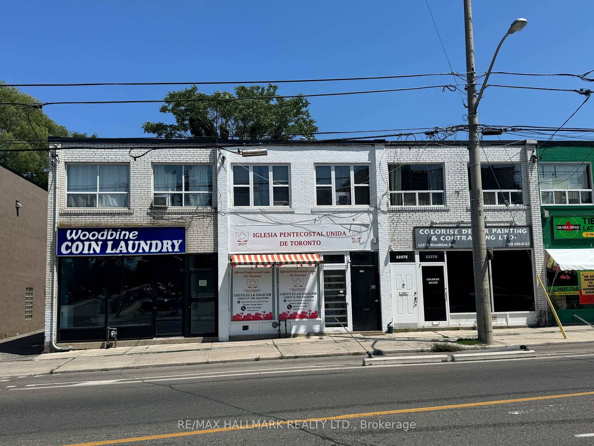 Excellent user investor property in heavy pedestrian and vehicle traffic location with great street exposure.