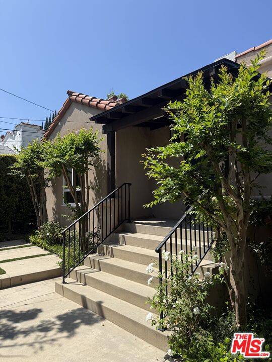 9001   Phyllis Ave 2BR Sunset Strip La